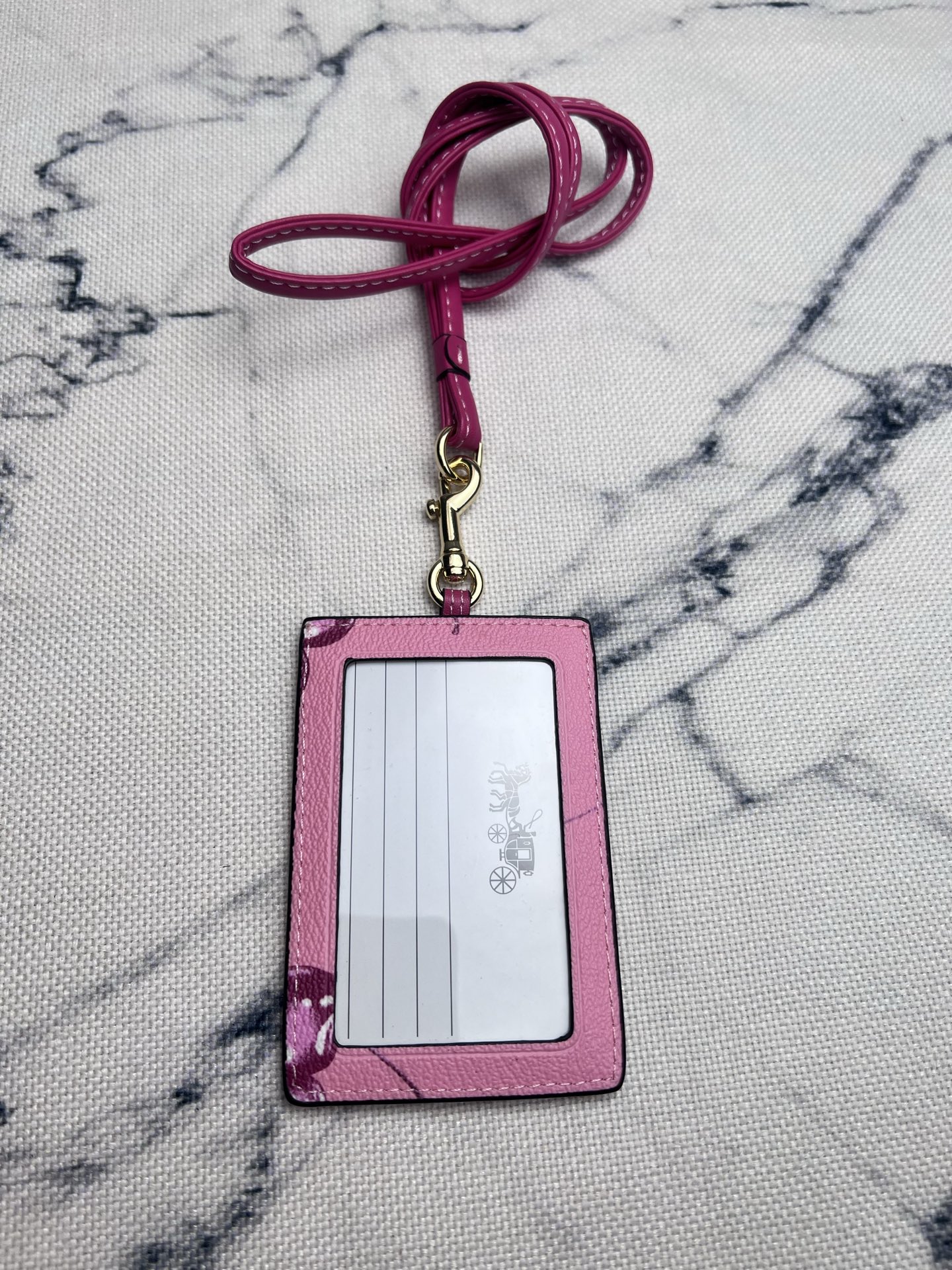 Coach ～coach 新款CCR833樱桃 工作牌 男女通用款 上班族 学生们的最爱 C字的logo标志