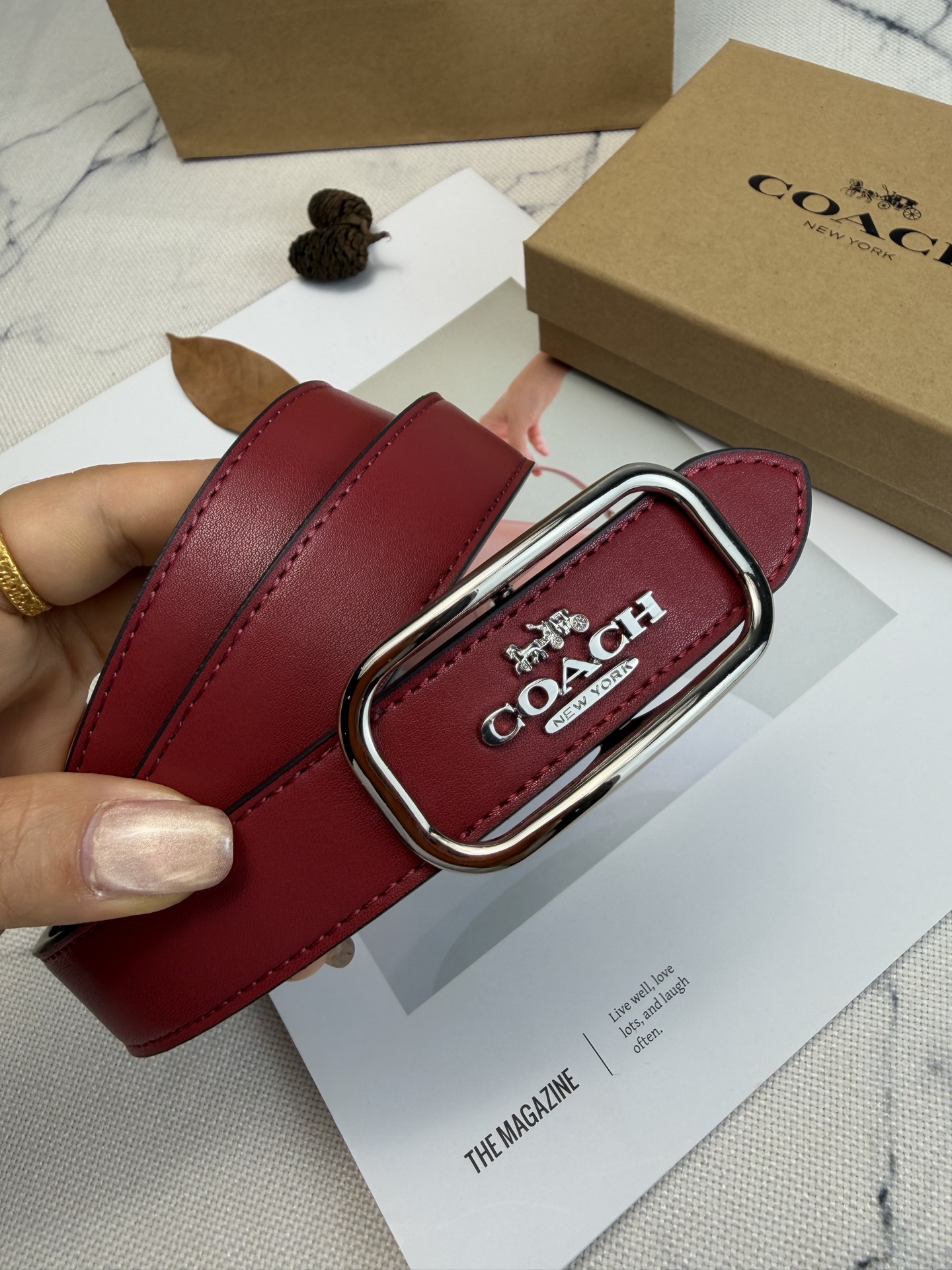 Coach ～ Morgan系列女士方扣腰带 CE969选用优质牛皮 酒红色 百搭 25mm宽度