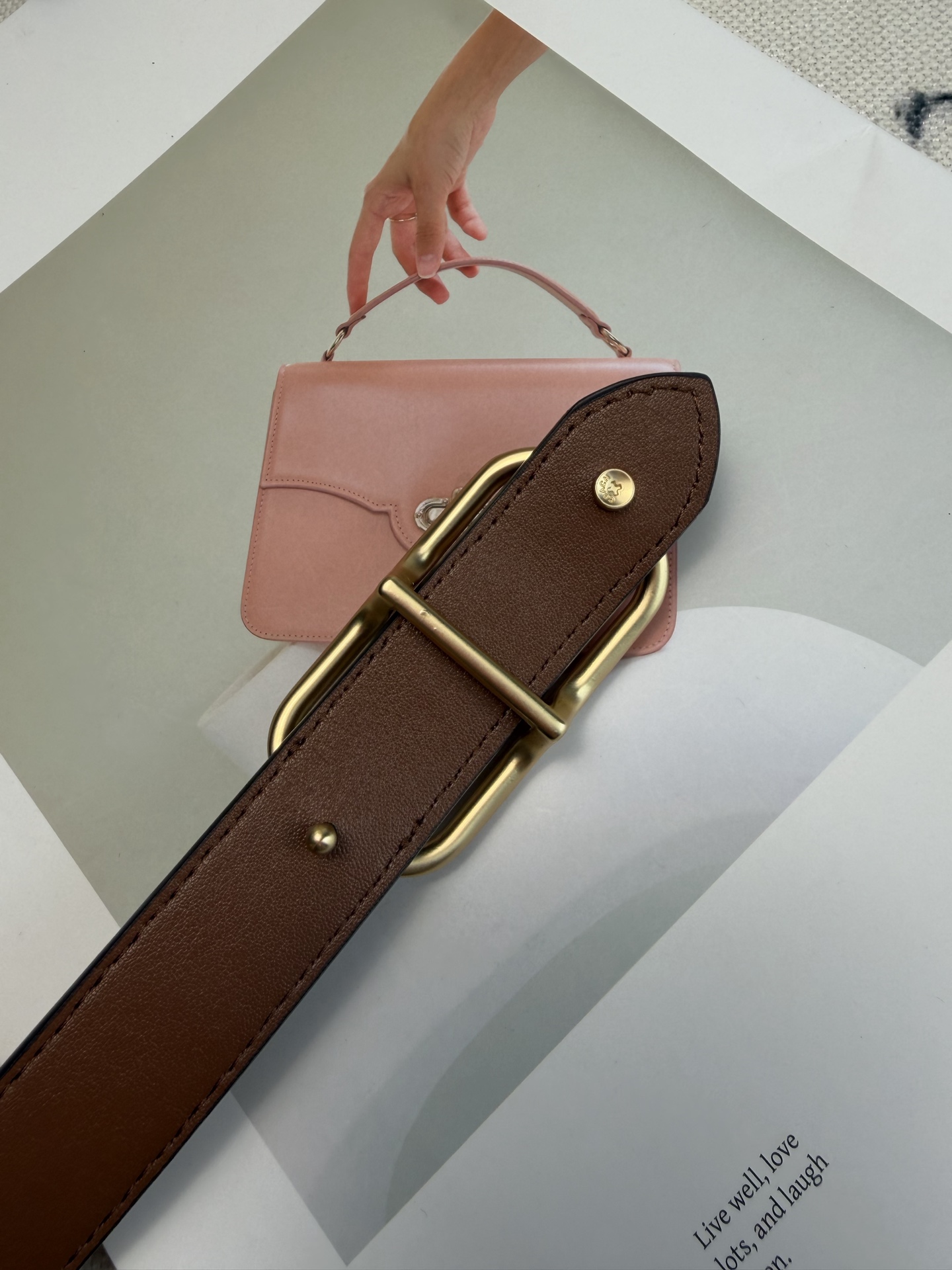 Coach ～Coach Morgan系列女士皮带 CE971 卡其小花老花帆布+金属方扣 简约 风满分