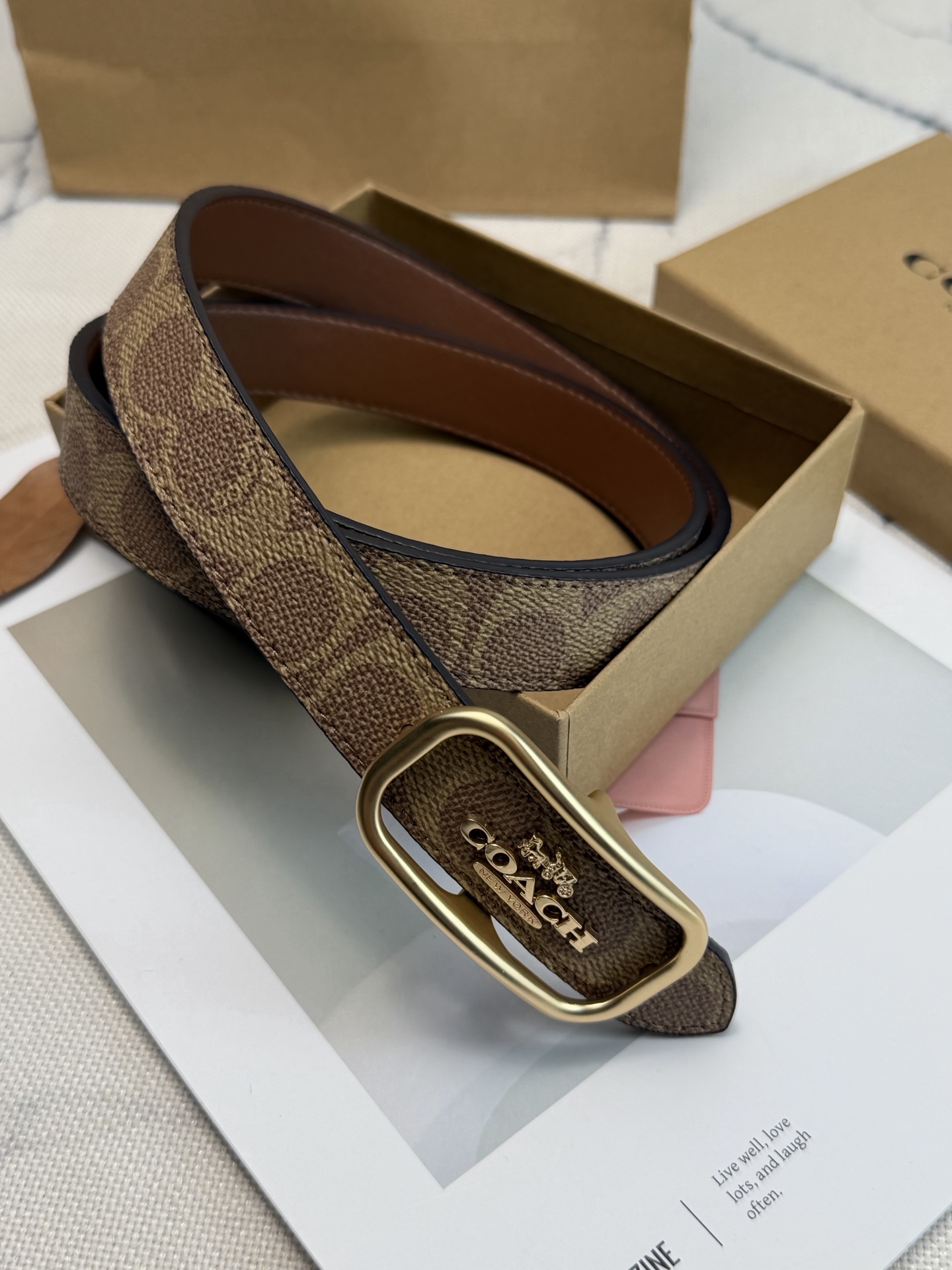 Coach ～Coach Morgan系列女士皮带 CE971 卡其小花老花帆布+金属方扣 简约 风满分