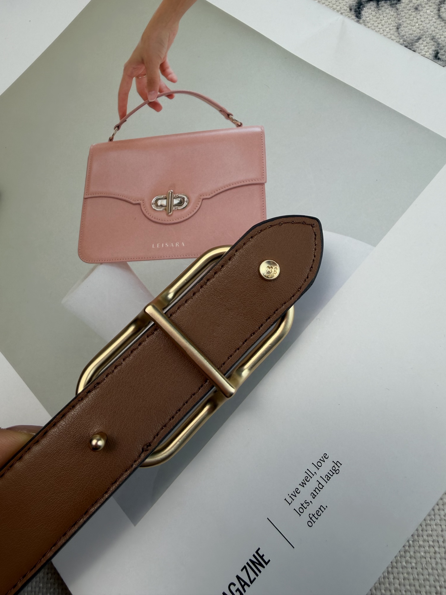 Coach ～Coach Morgan系列女士皮带 CE971 卡其大花老花帆布+金属方扣 简约 风满分