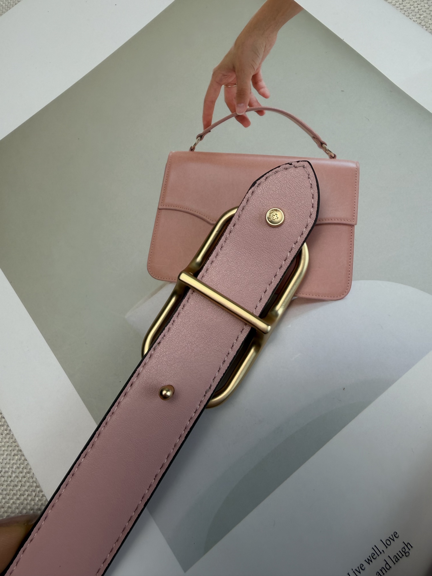 Coach ～Coach Morgan系列女士皮带 CE971 樱花粉 简约 风满分 皮带宽25cm适合不同腰围