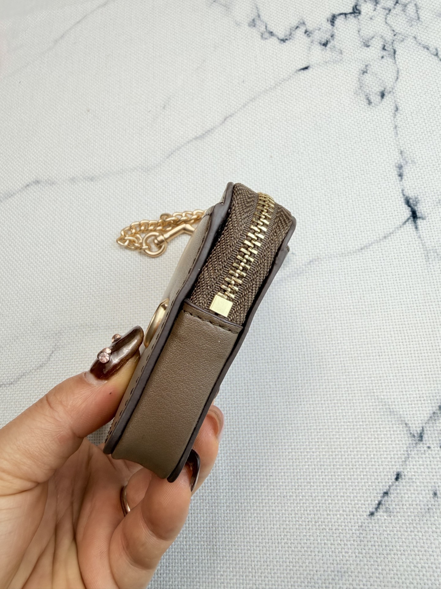 Coach Coach链条卡包CAH08暗石色皮革+金属链条