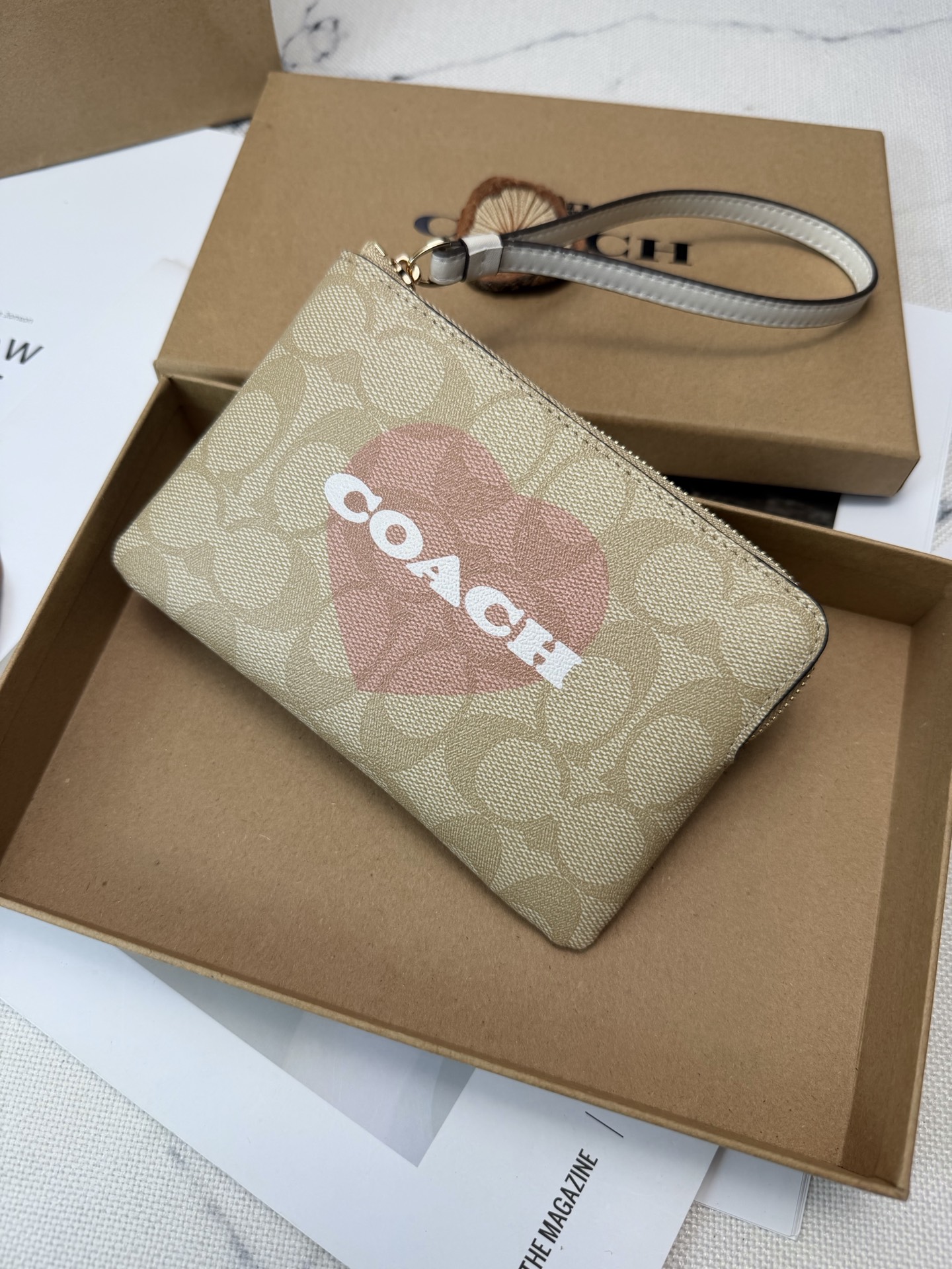Coach COACH这款CP436心形 零钱手拿包
