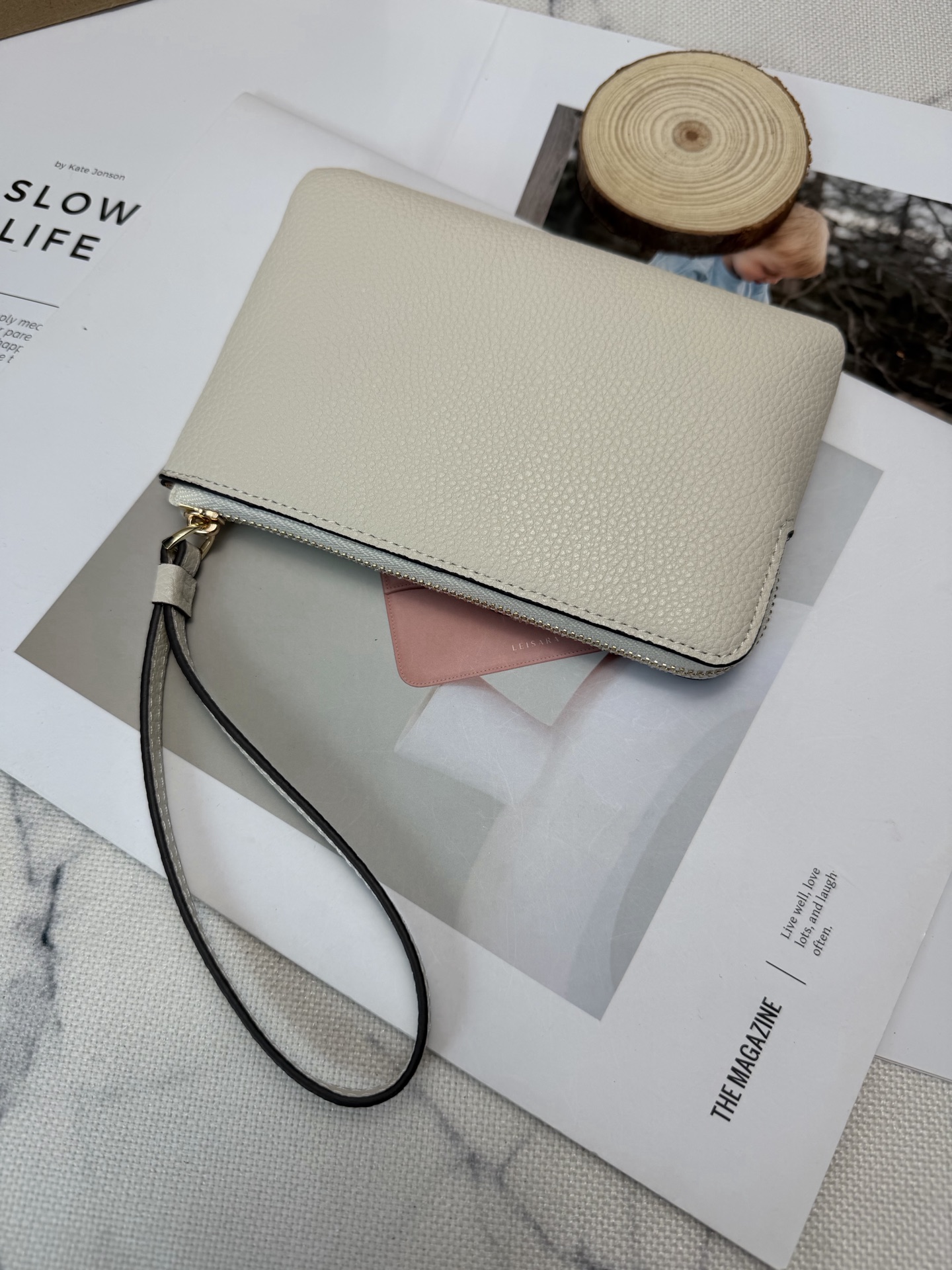 Coach Coach携手Peanuts推出这款CF213零钱手拿包