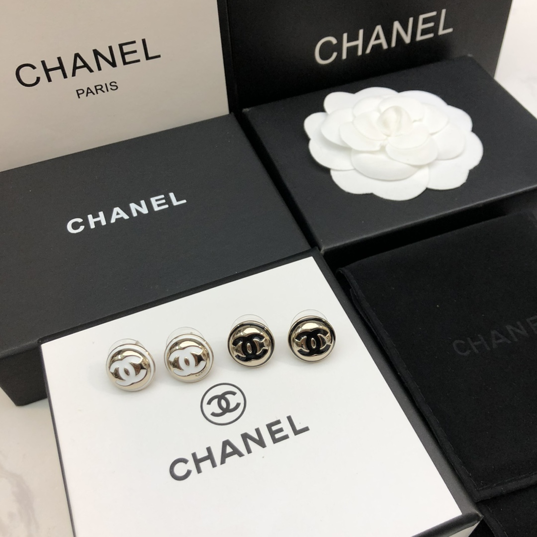 💎Chanel 香奈儿耳环 原单品质c c滴油耳钉首饰推荐🎀高质量🦢小香风耳环简约百搭单品  低调极简风