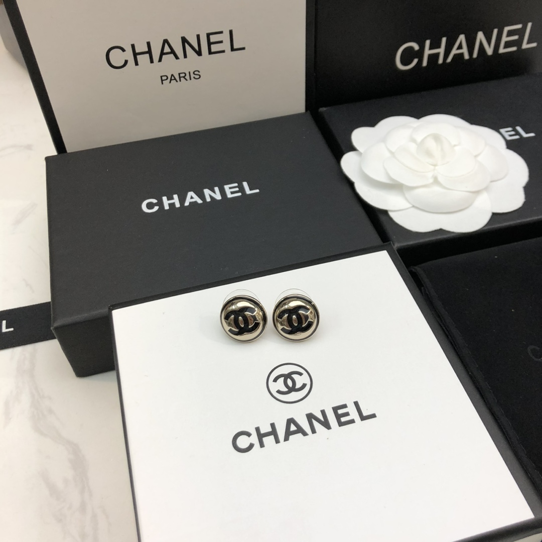 💎Chanel 香奈儿耳环 原单品质c c滴油耳钉首饰推荐🎀高质量🦢小香风耳环简约百搭单品  低调极简风