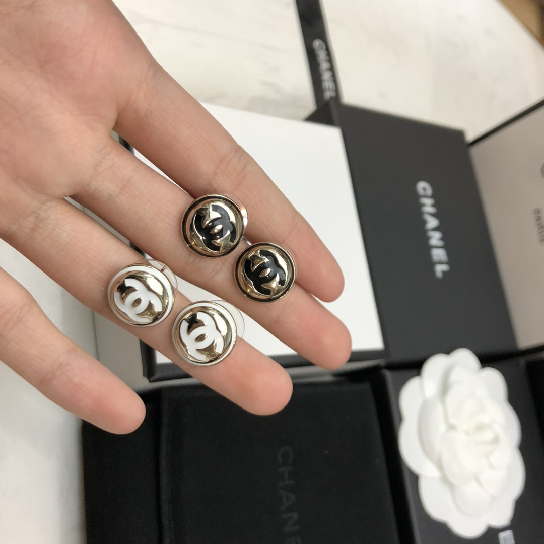 💎Chanel 香奈儿耳环 原单品质c c滴油耳钉首饰推荐🎀高质量🦢小香风耳环简约百搭单品  低调极简风