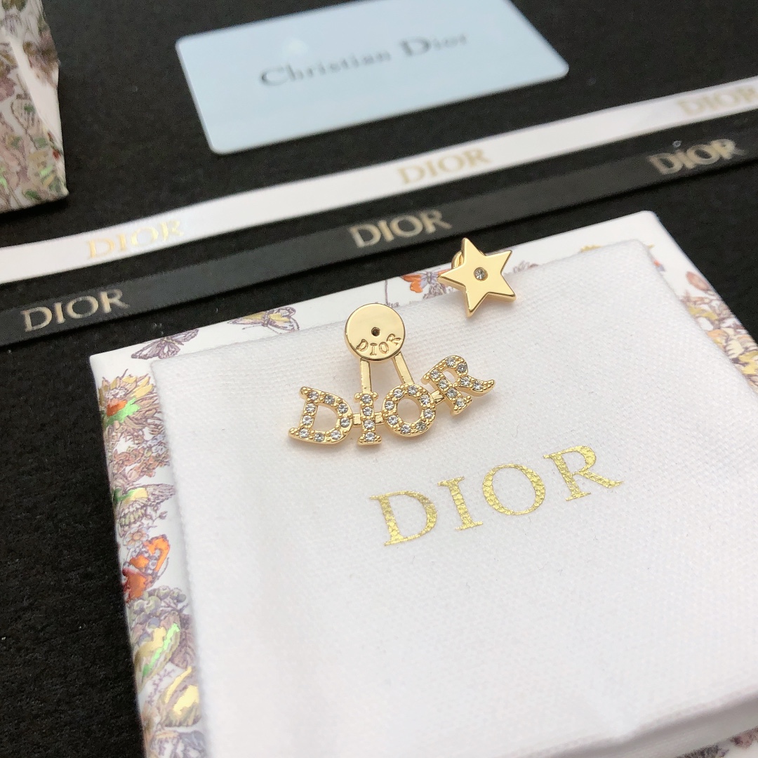 Dior 新品❗☀原单货 ☀2024新款DIOR迪奥字母耳钉☀专柜一致黄铜材质 超级有质感