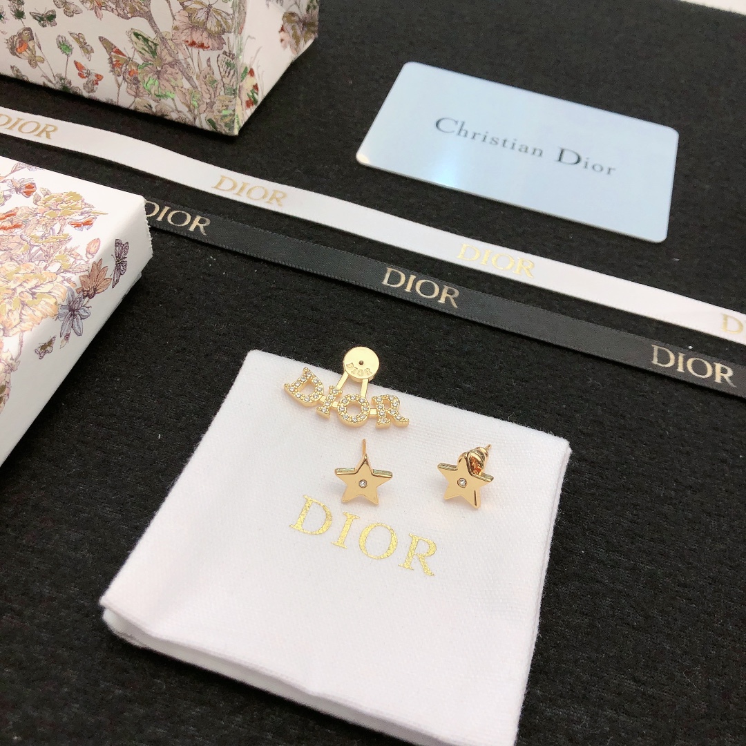 Dior 新品❗☀原单货 ☀2024新款DIOR迪奥字母耳钉☀专柜一致黄铜材质 超级有质感