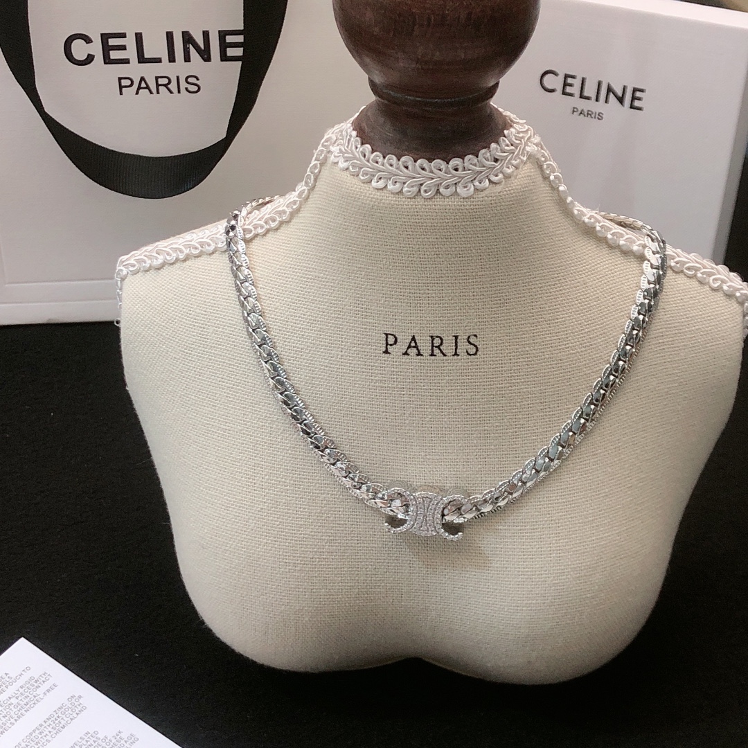 👑Celine 赛琳 火爆开启 新款凯旋门系列 项链 搭配凯旋门图案，黄铜材质镶钻！超炸Chic感 ，简