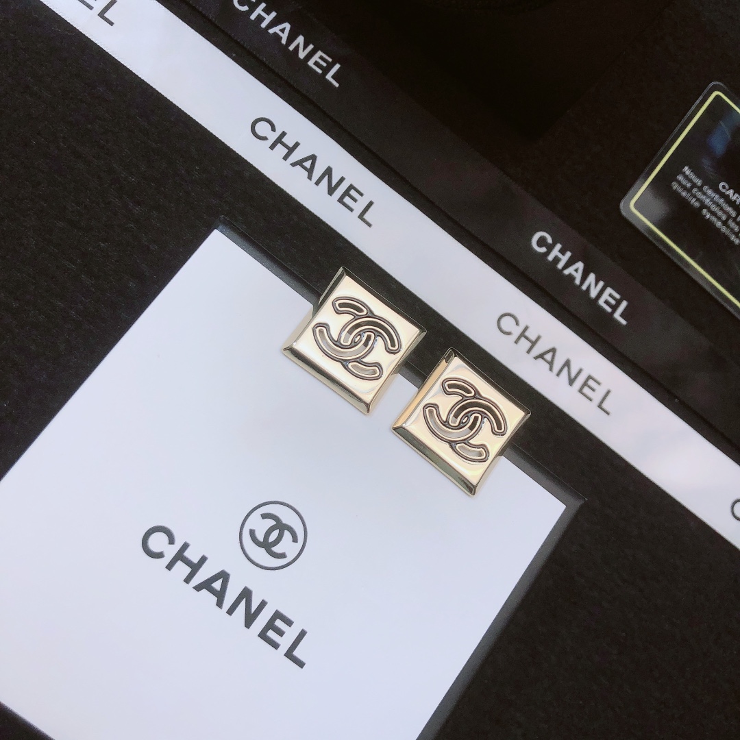 Chanel Haute Couture Haute Couture Fine Jewelry Necklace Bracelet Ring 4