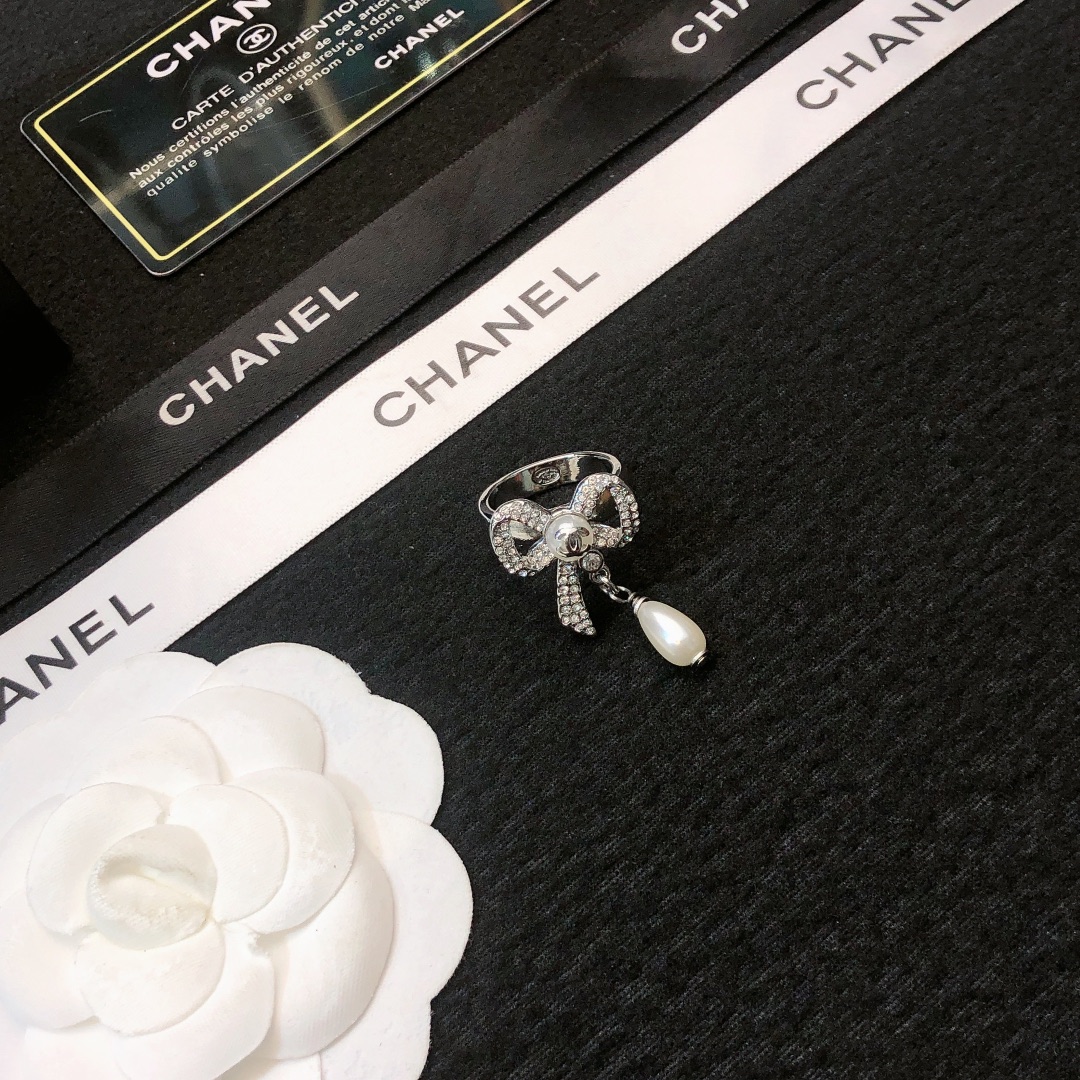 Chanel Haute Couture Haute Couture Fine Jewelry Necklace Bracelet Ring 3