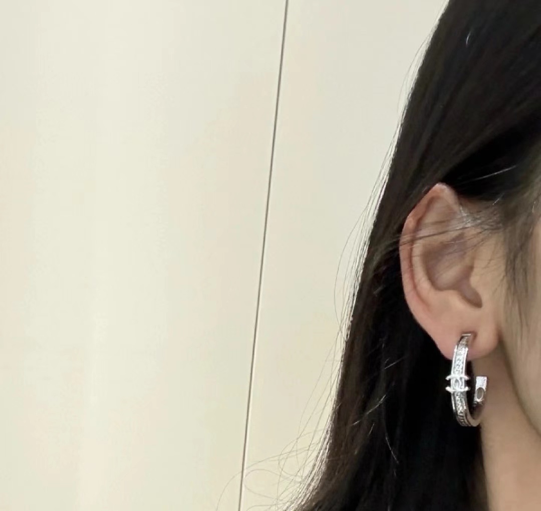 香奈儿Chanel银色金色圆环双C锁骨链耳圈🌺好喜欢这样的大耳圈👆优雅气质还好看😎