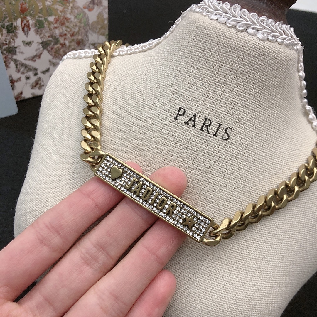 Dior 迪奥@Dior项链新款 颈链本季度最火爆 单品 与流行