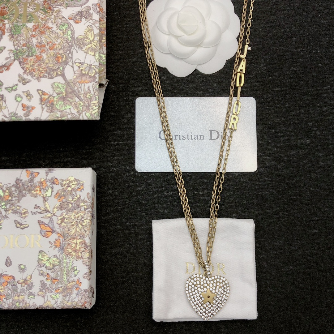 Dior 迪奥@Dior项链新款 颈链本季度最火爆 单品 与流行