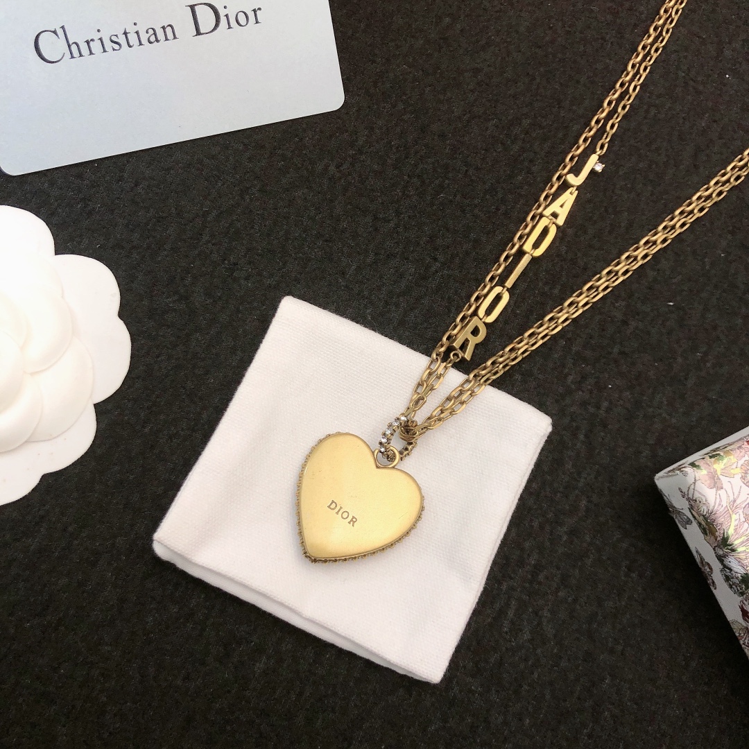 Dior 迪奥@Dior项链新款 颈链本季度最火爆 单品 与流行