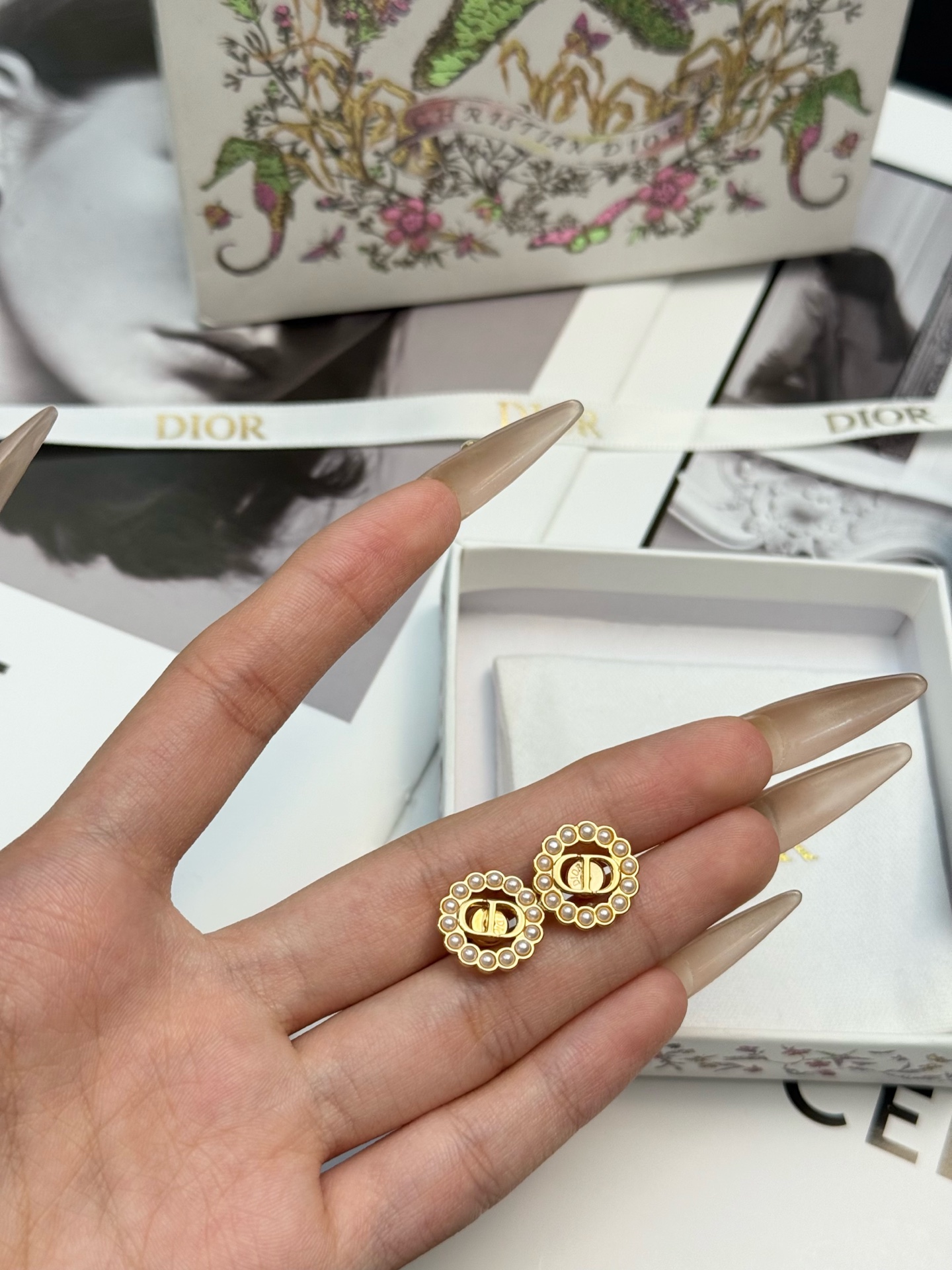 Dior 迪奥 Dior 珍珠耳钉