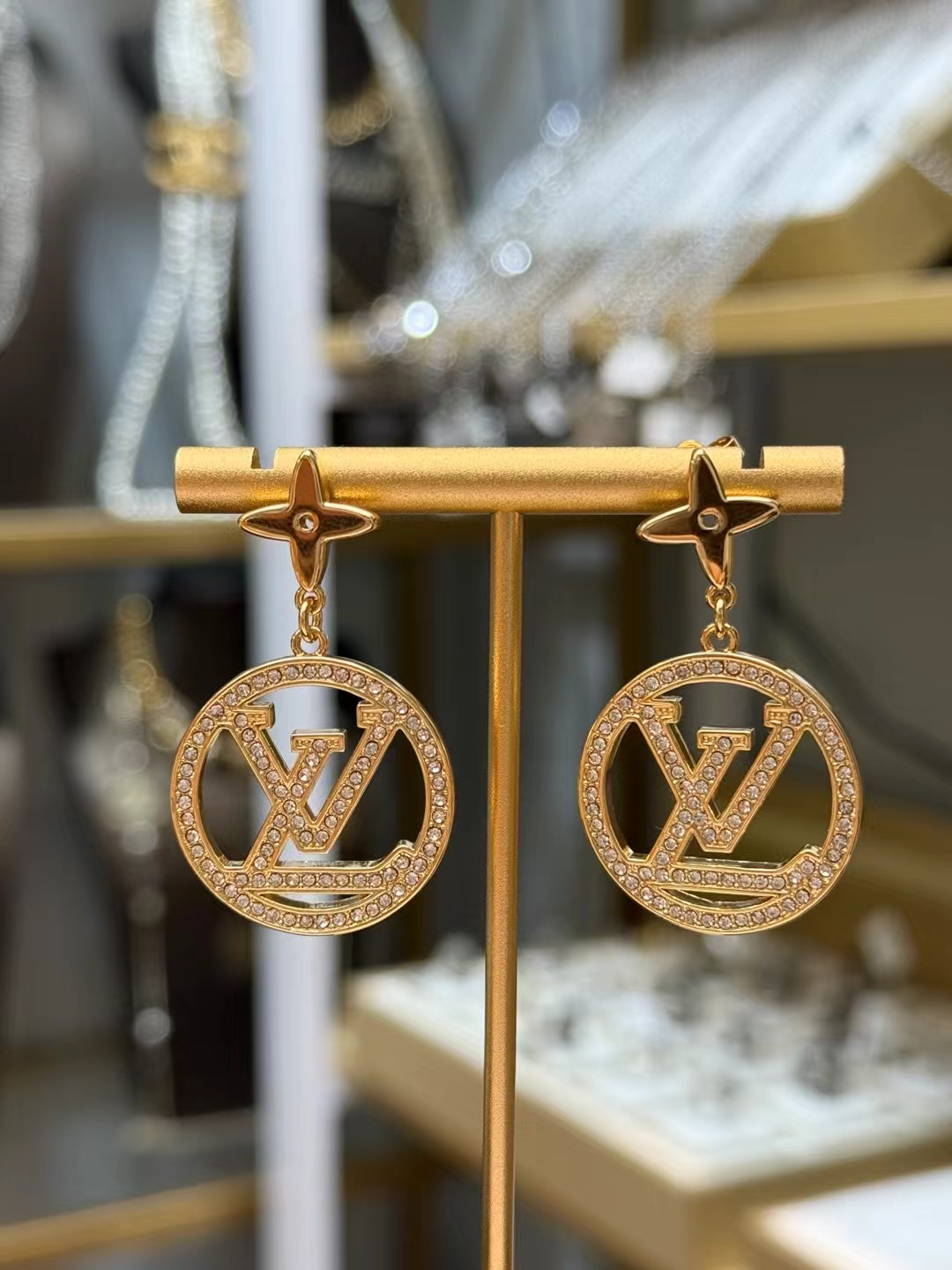 louis vuitton lv circle crystal earrings