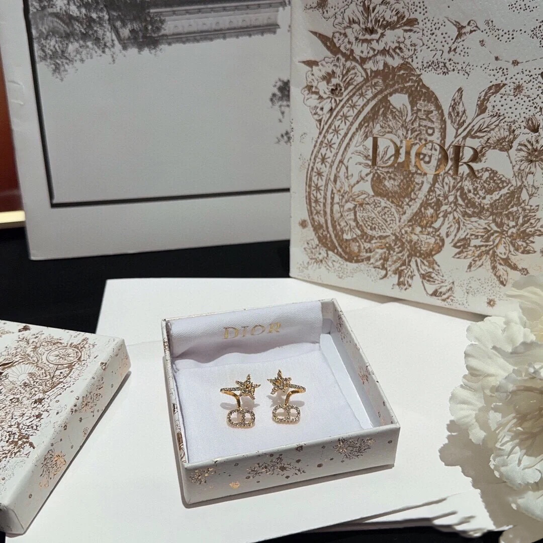 Dior DiorCD星星满钻耳钉