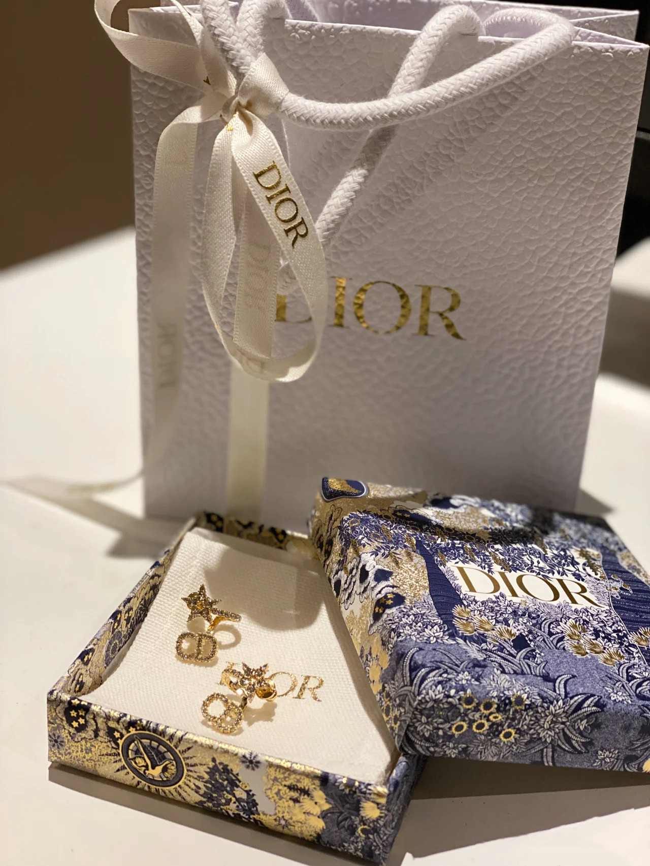 Dior DiorCD星星满钻耳钉
