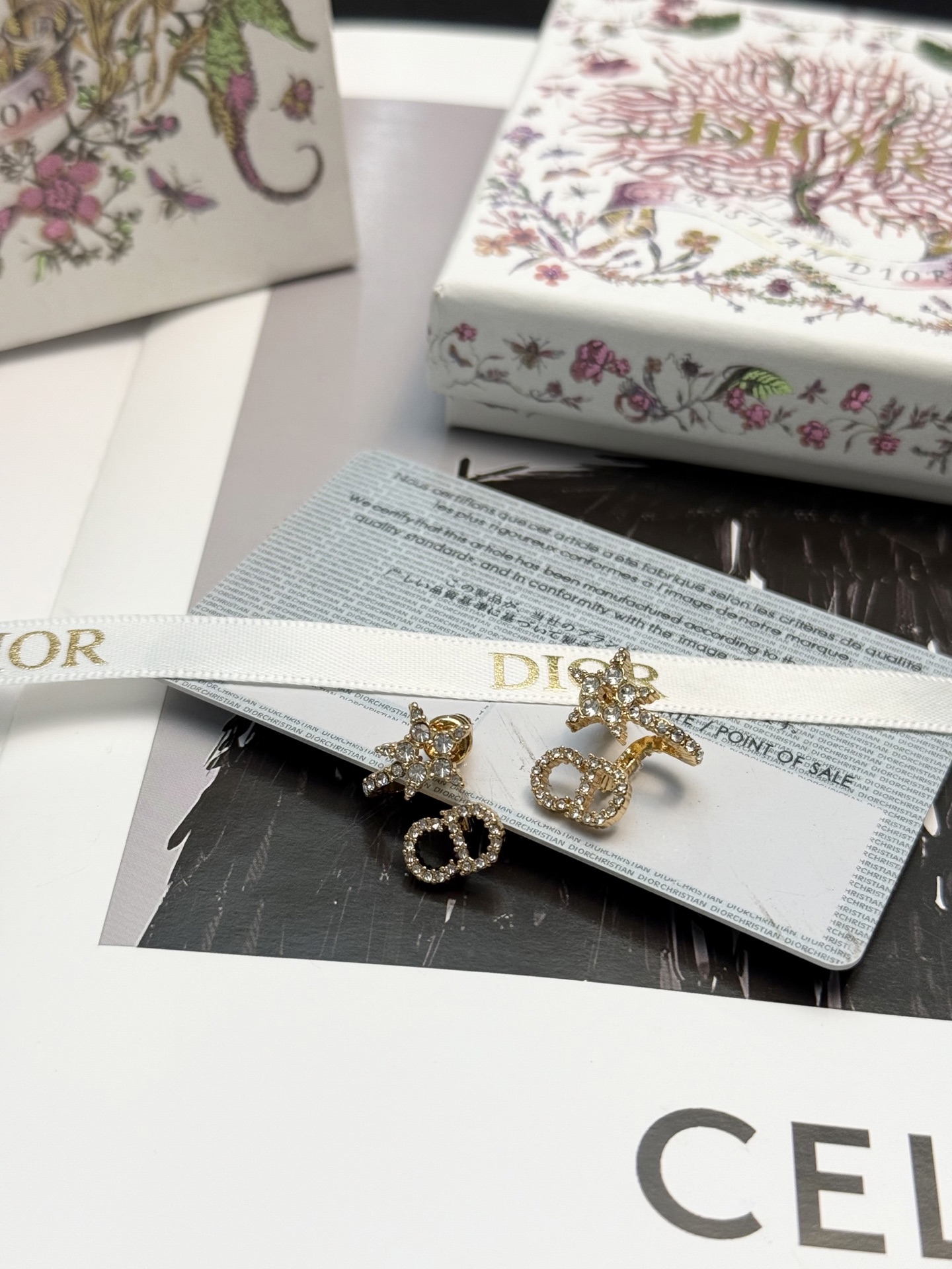 Dior DiorCD星星满钻耳钉