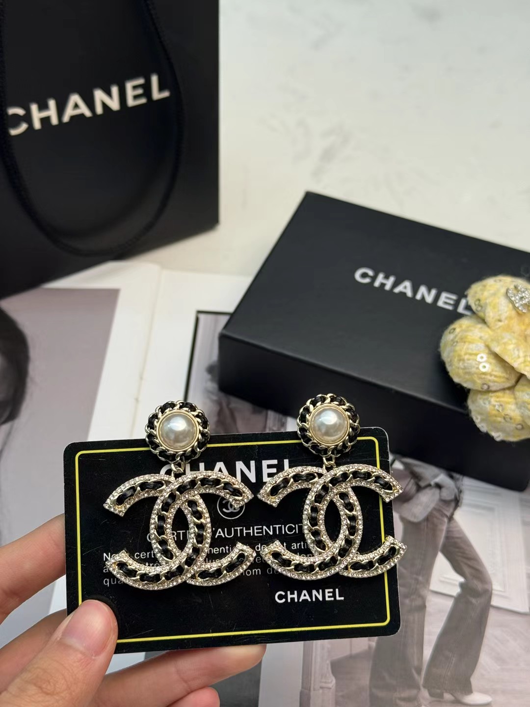 Chanel 香奈儿双C珍珠耳环
