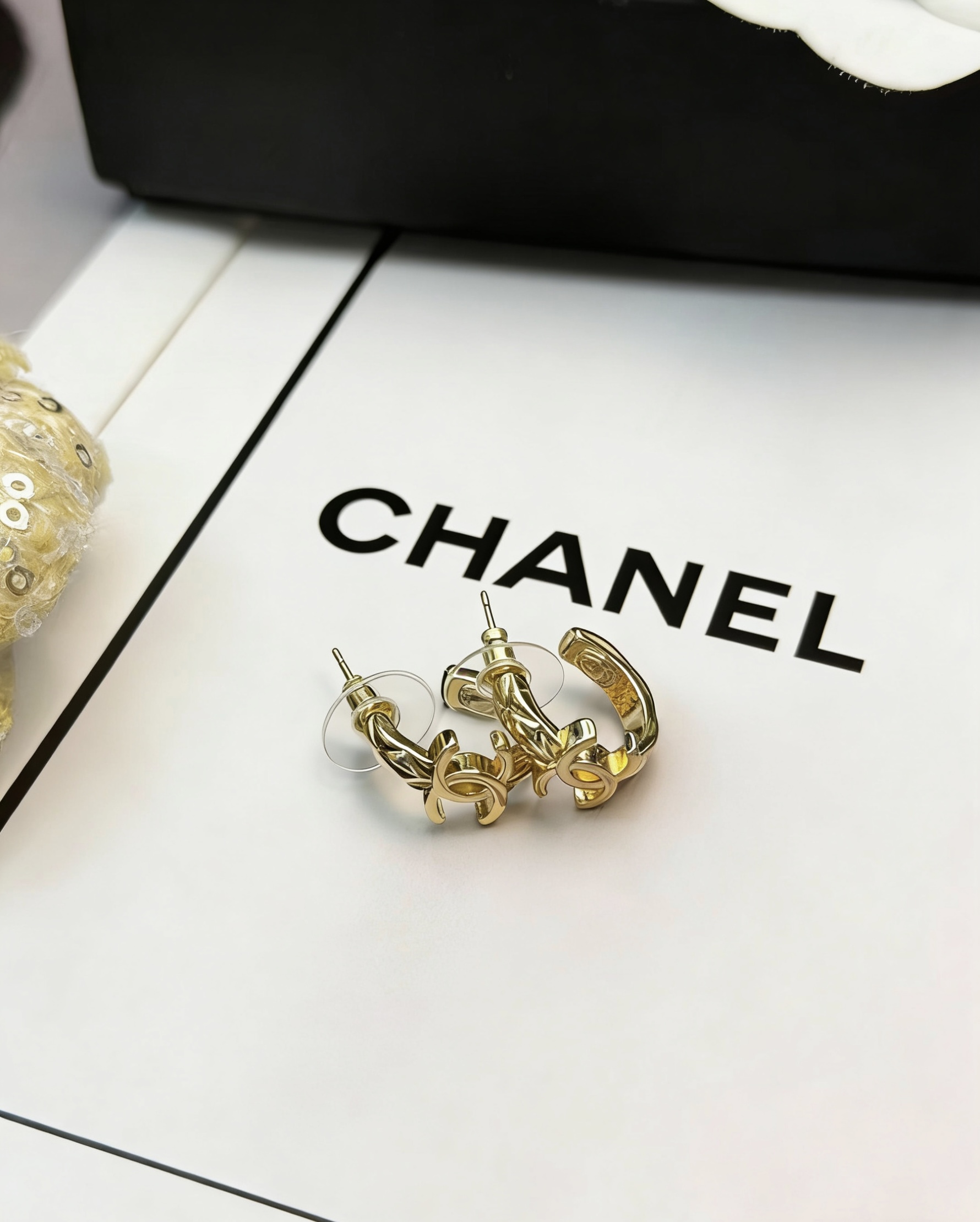 Chanel 香奈儿双C菱格纹耳钉