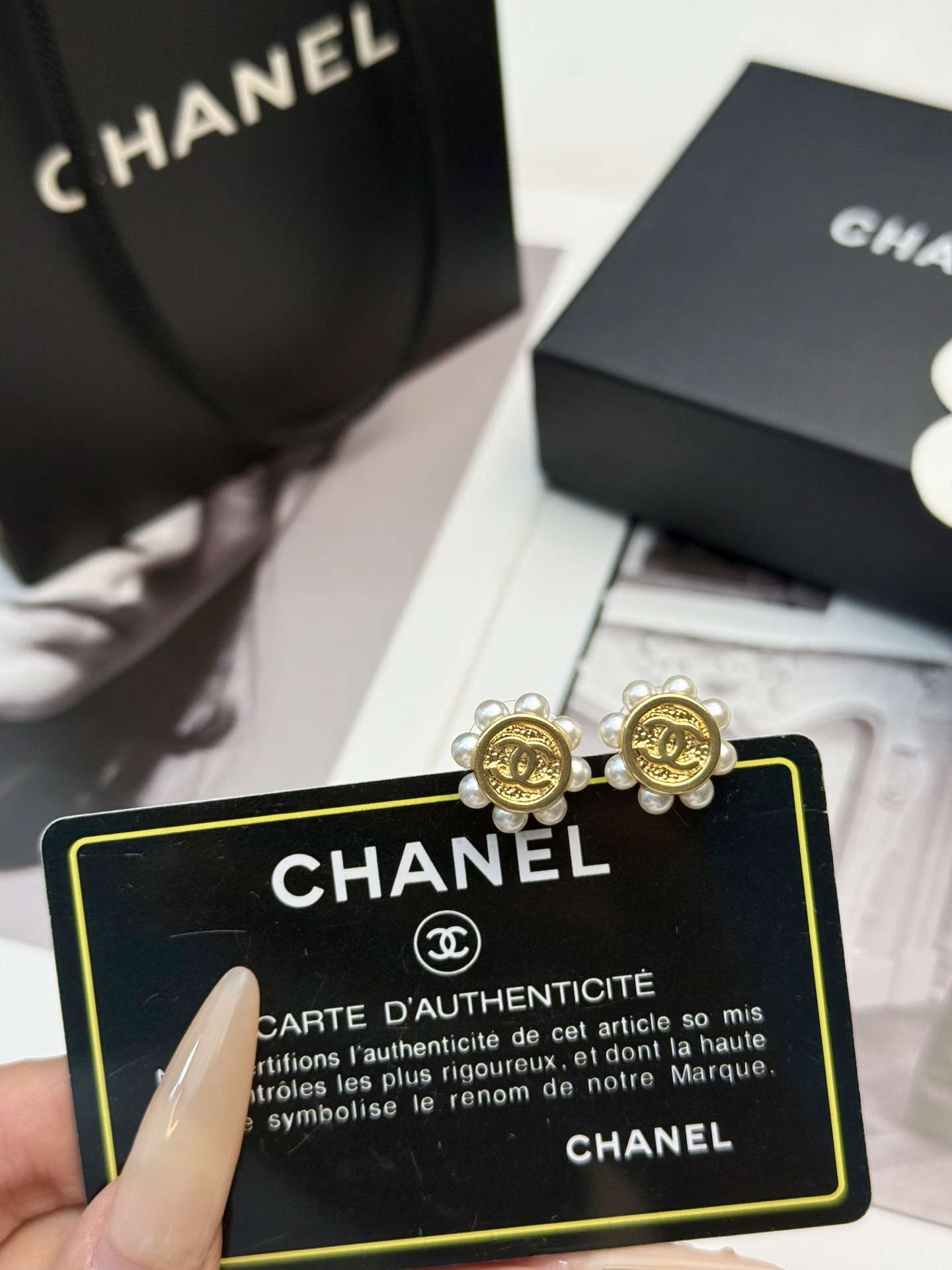 Chanel 香奈儿26P珍珠花耳钉