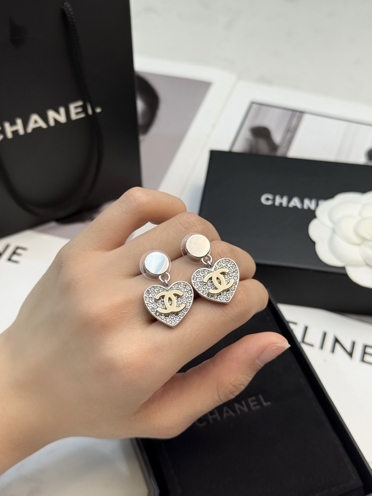 Chanel 香奈儿26P爱心耳环