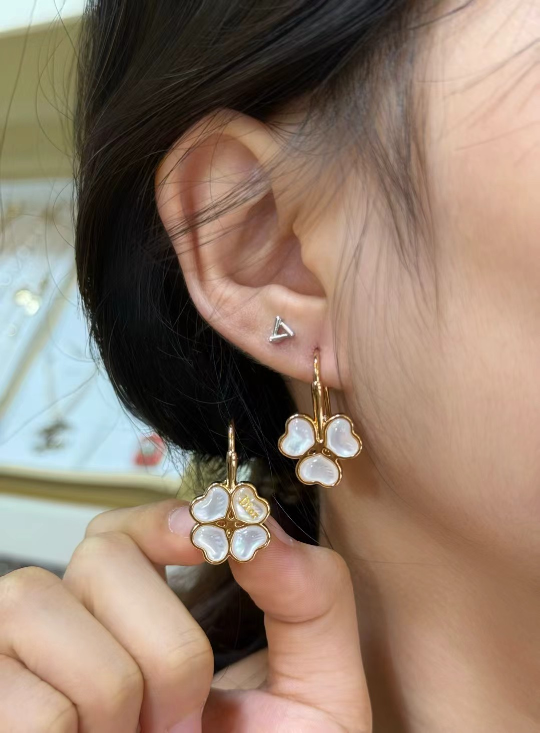 DiorHaPPyHearts花朵新款耳环🌸Dior HaPPy Hearts系列花朵耳环，五瓣心形设计