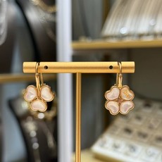 DiorHaPPyHearts花朵新款耳环🌸Dior HaPPy Hearts系列花朵耳环,五瓣心形设计 DiorHaPPyHearts花朵新款耳环🌸Dior HaPPy Hearts系列花朵耳环,五瓣心形设计