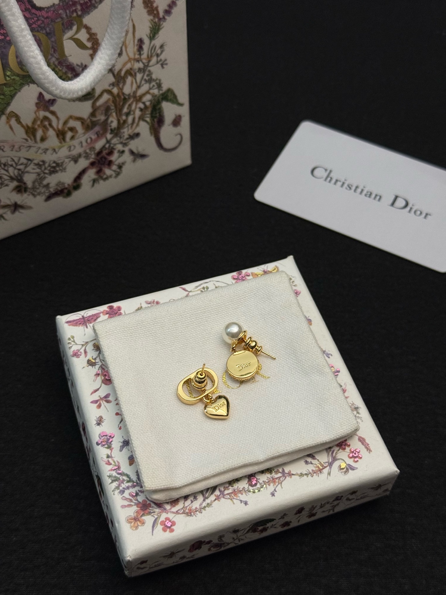 dior tribales pearl heart cd earrings