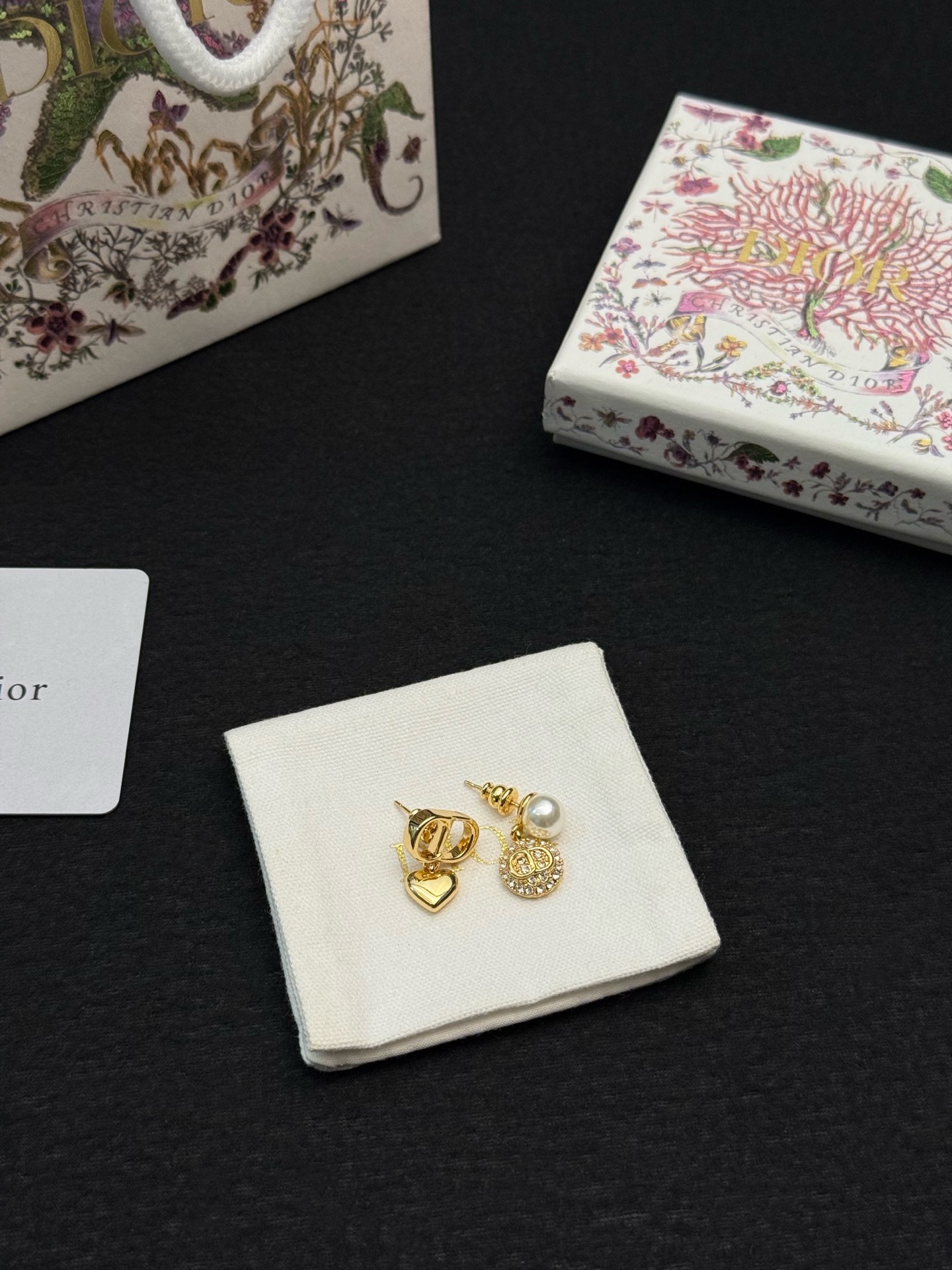 dior tribales pearl heart cd earrings