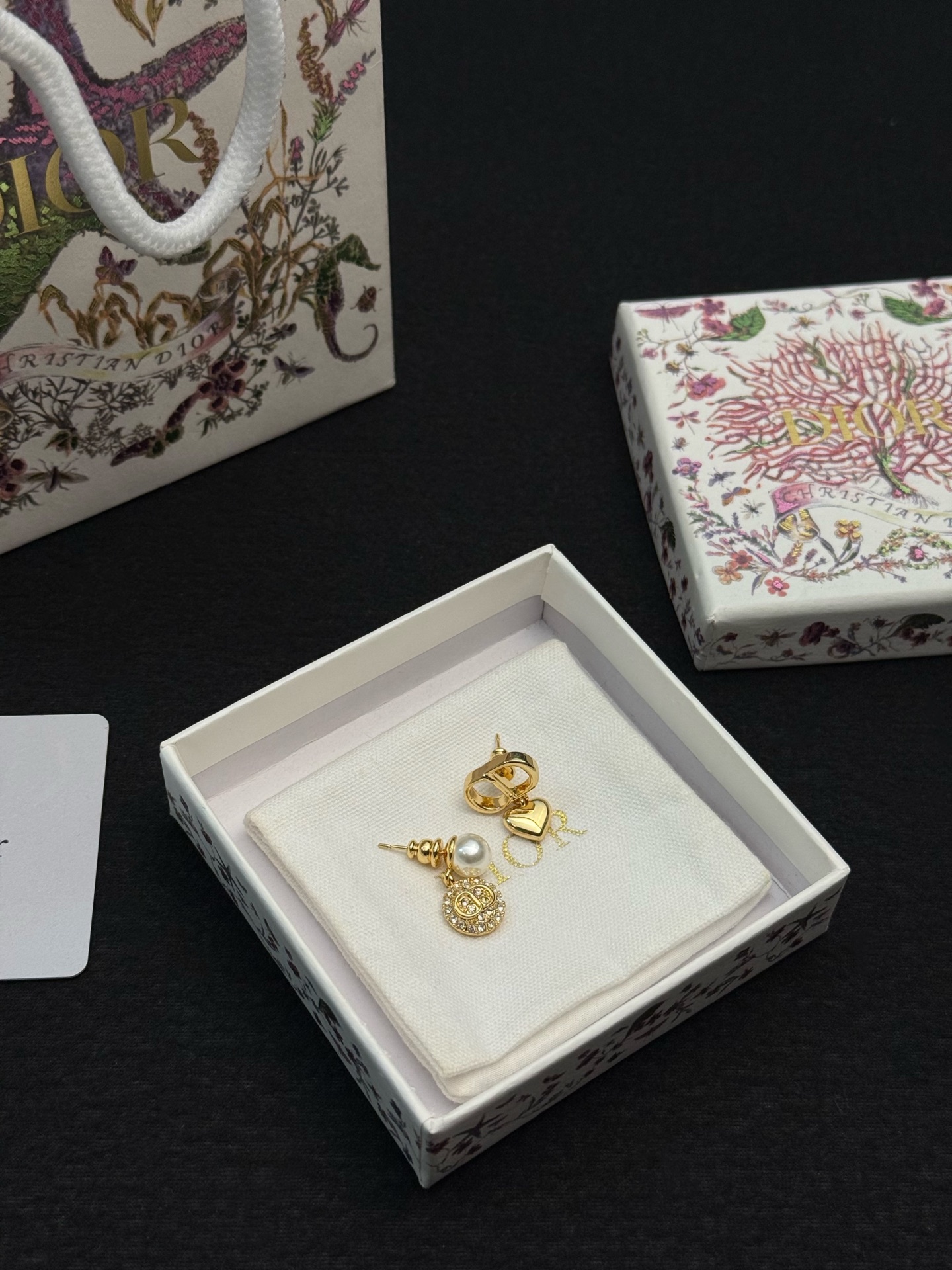 dior tribales pearl heart cd earrings