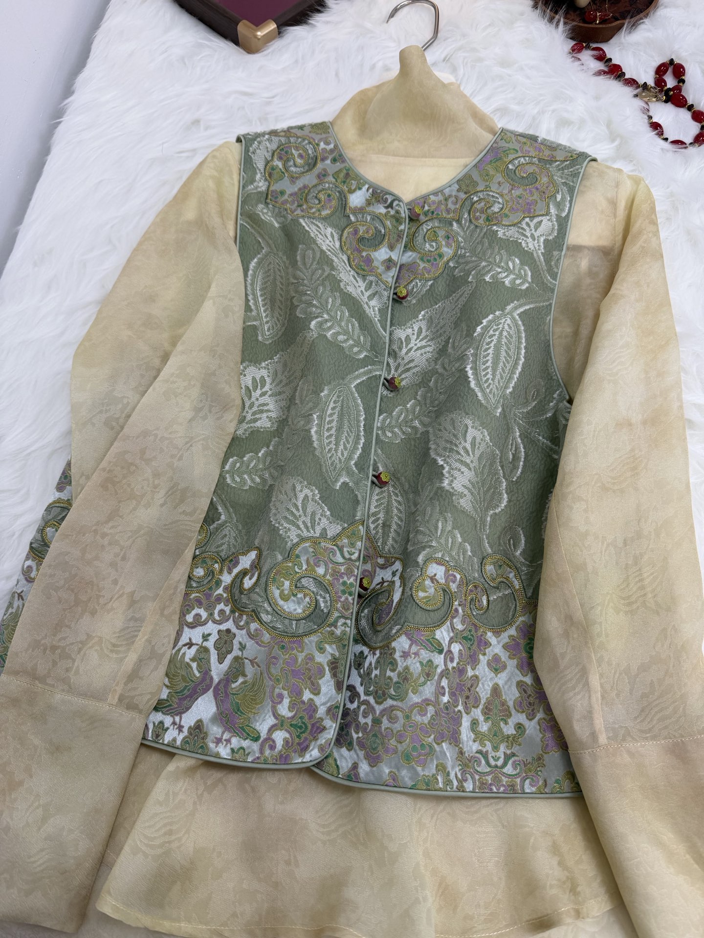 _deF9suYIDQ5okPY_NH-iEMIHd8rUmo-zdCVfZww