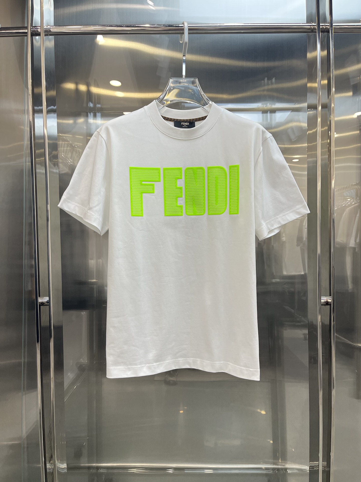 Fendi Kleding T-Shirt Zwart Fluorescerend groen Groen Wit Unisex Katoen Lente/Zomercollectie Korte mouw