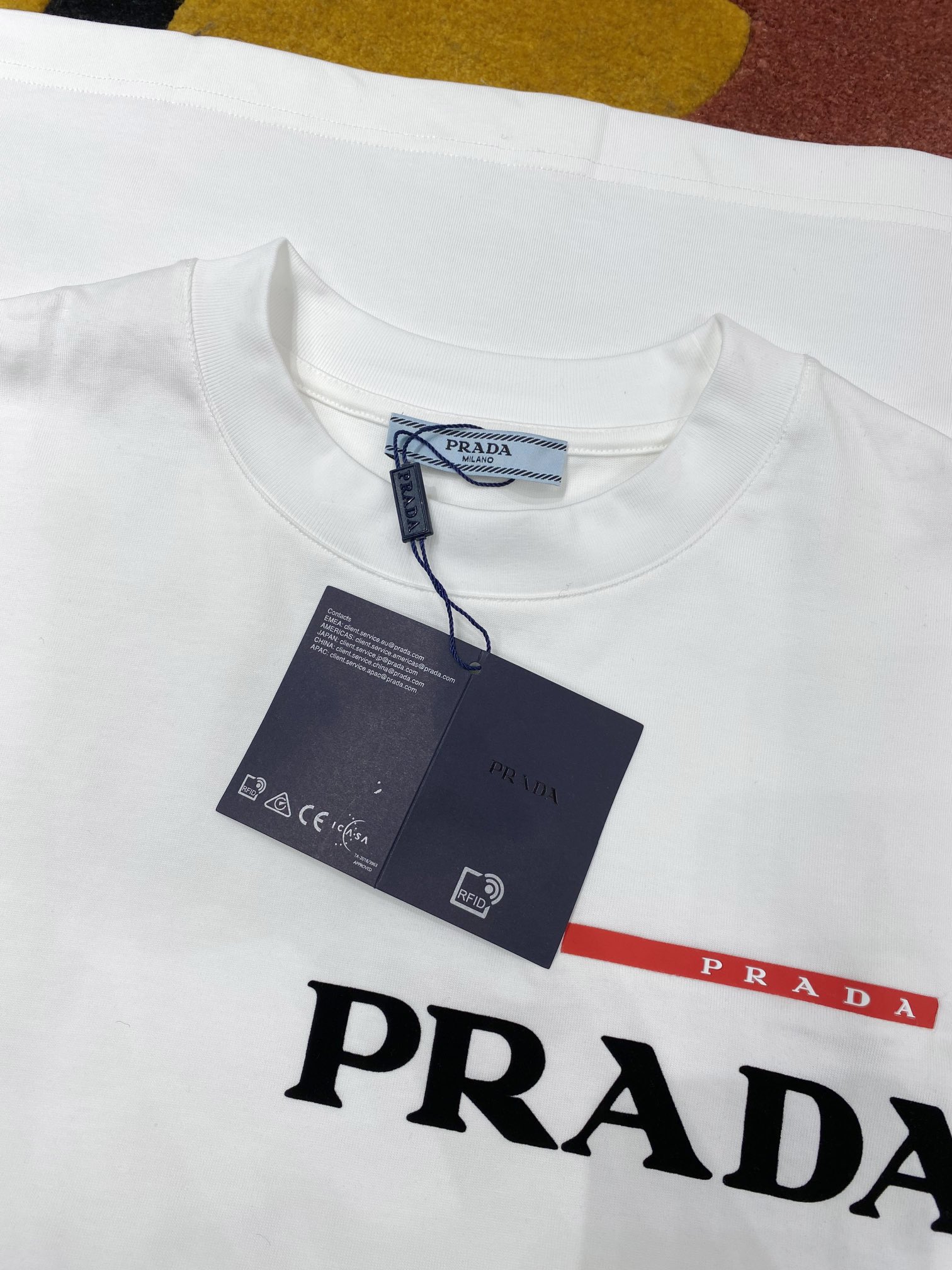   PRD🆕 2025ss春夏新款棉质圆领短袖T恤 胸前经典红标标识 顶级丝光棉面料定制 标准版型
黑 