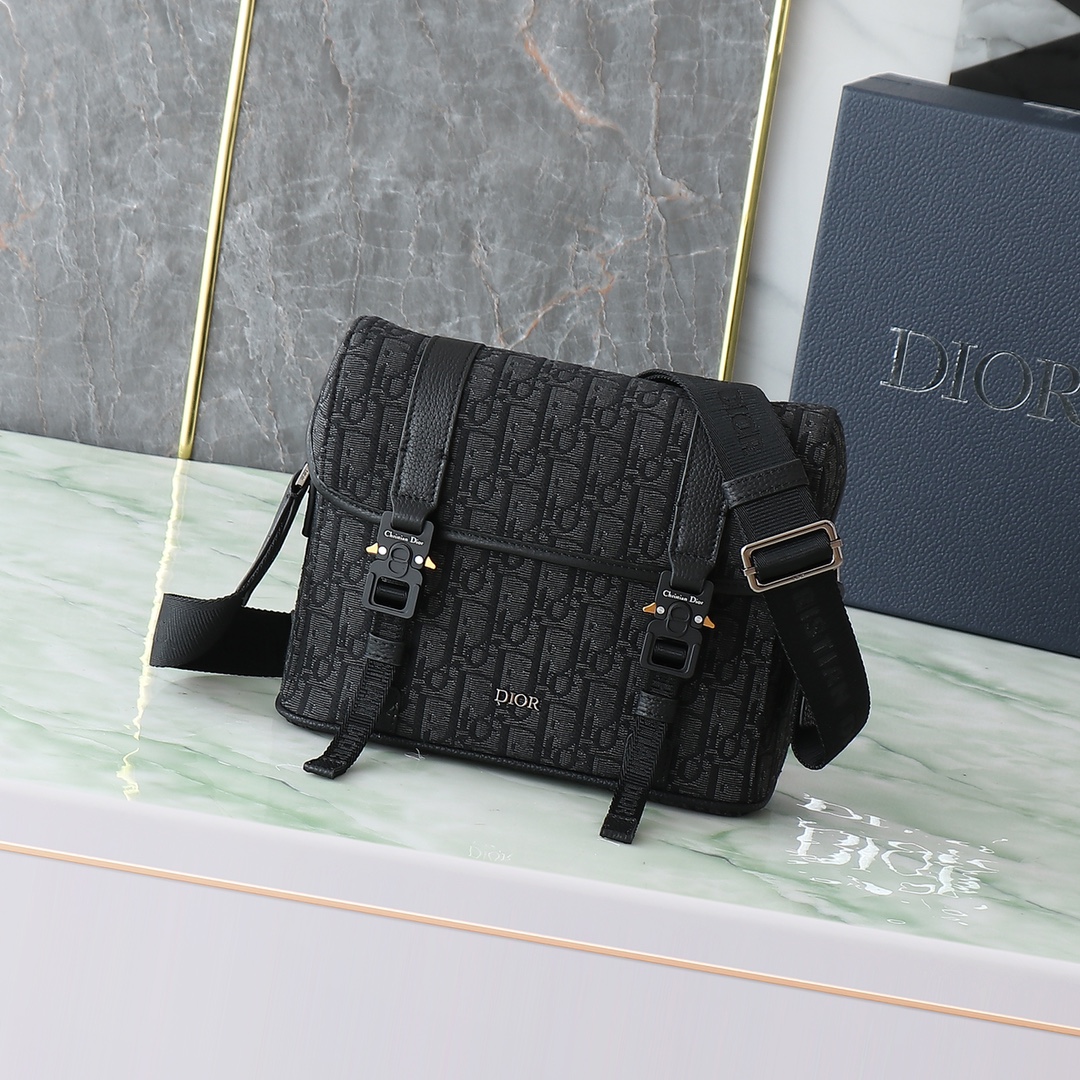 Dior Hit The Road solapa bandolera negro tela de estampado Oblique y piel de becerro granulada negra Referencia: 1ESPO3…