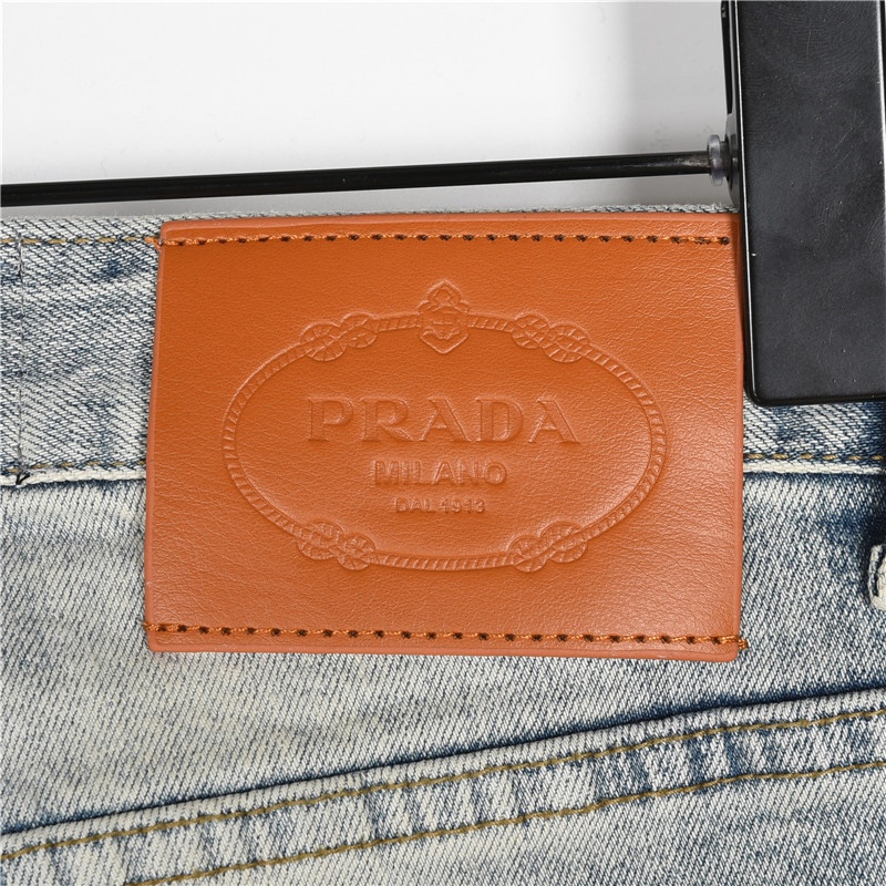 Prada/普拉达 背后三角标牛仔裤 今年为止做的最牛逼的牛仔裤