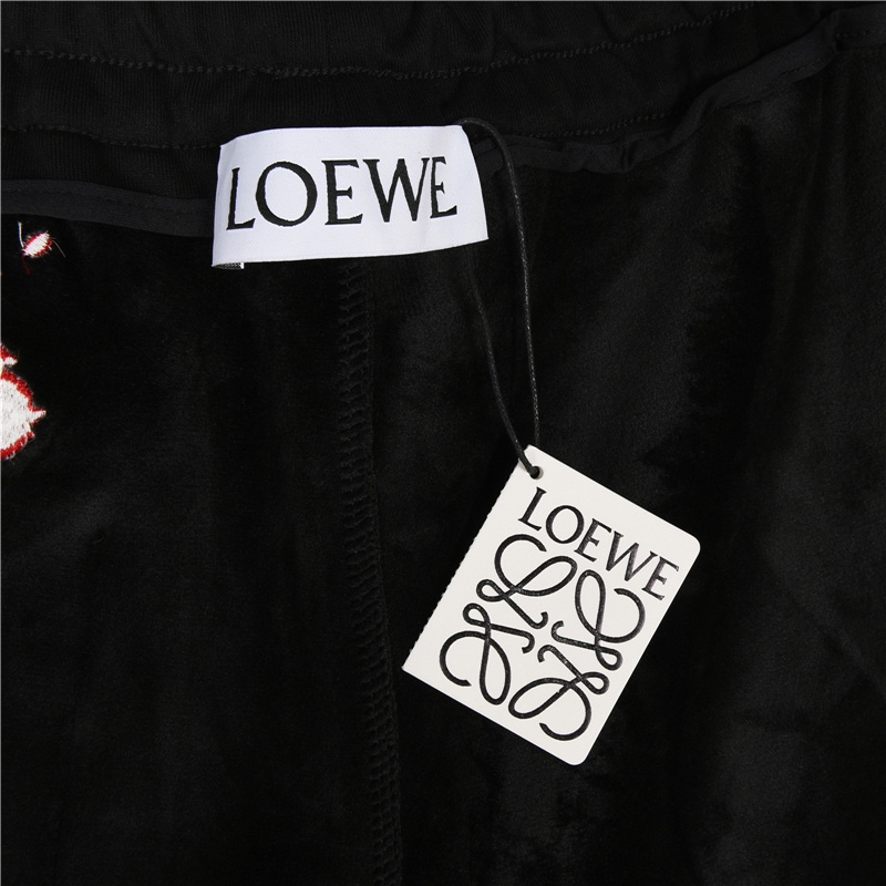 Loewe罗意威 x 哈尔的移动城堡 火焰刺绣皮口袋压花加绒卫裤