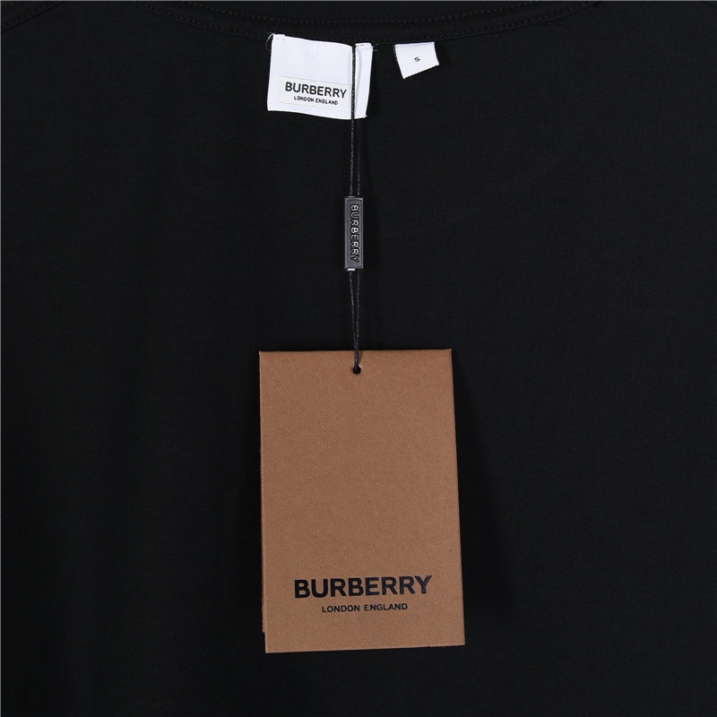 Burberry/巴宝莉 浮雕刺绣立体凹凸战马短袖T恤