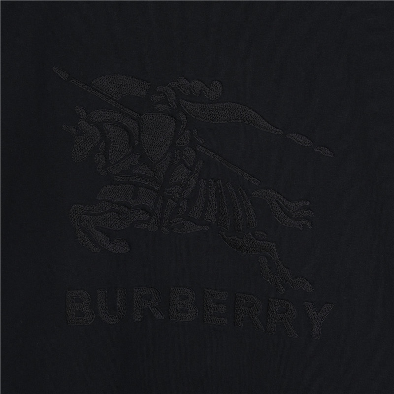 Burberry/巴宝莉 浮雕刺绣立体凹凸战马短袖T恤