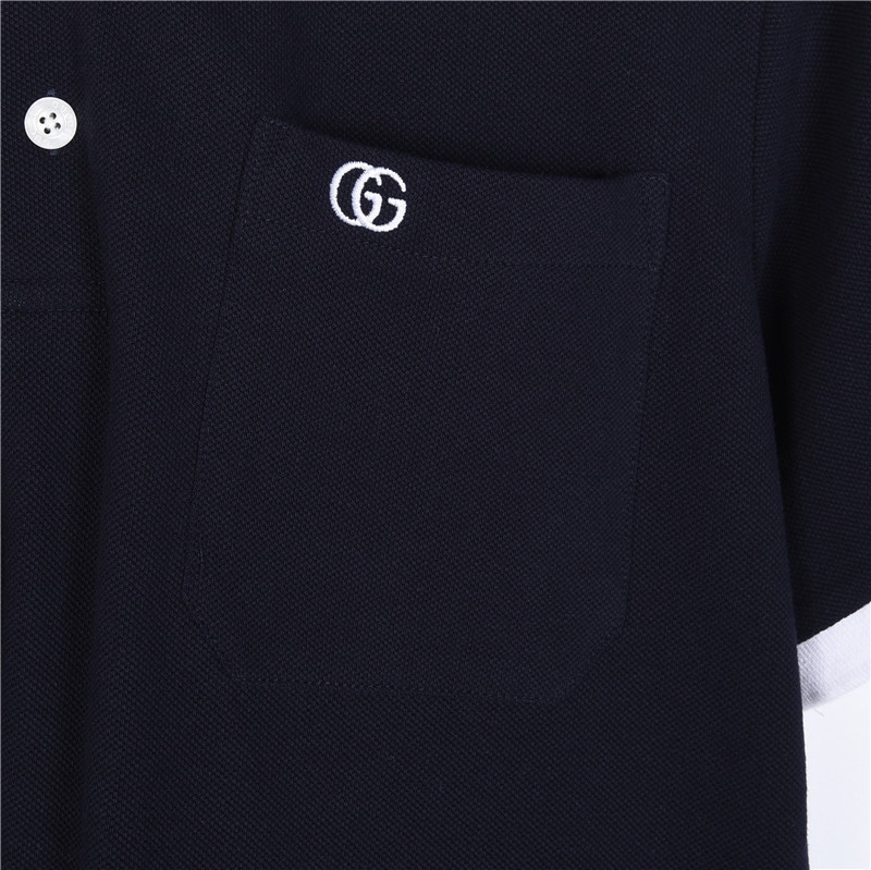 Gucci/古驰经典双G刺绣Polo 经典图案巧妙糅合纹理与缀饰细节