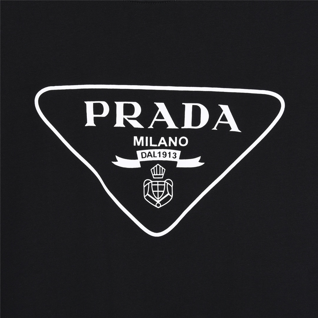 Prada/普拉达 24ss 三角标字母印花短袖T恤