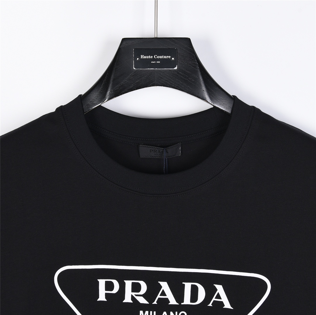 Prada/普拉达 24ss 三角标字母印花短袖T恤