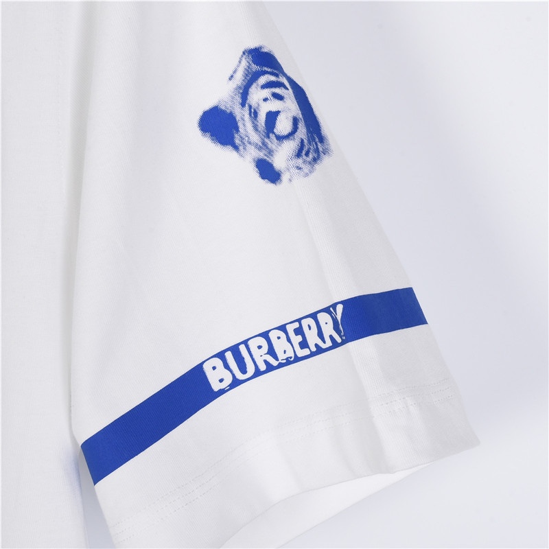 Burberry/巴宝莉 24ss 玫瑰图案印花短袖T恤 BBR爆款来袭