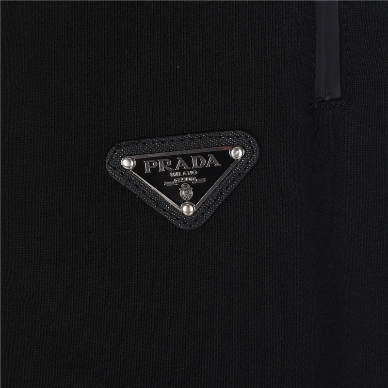 Prada/普拉达 铁牌三角标侧边织带短裤