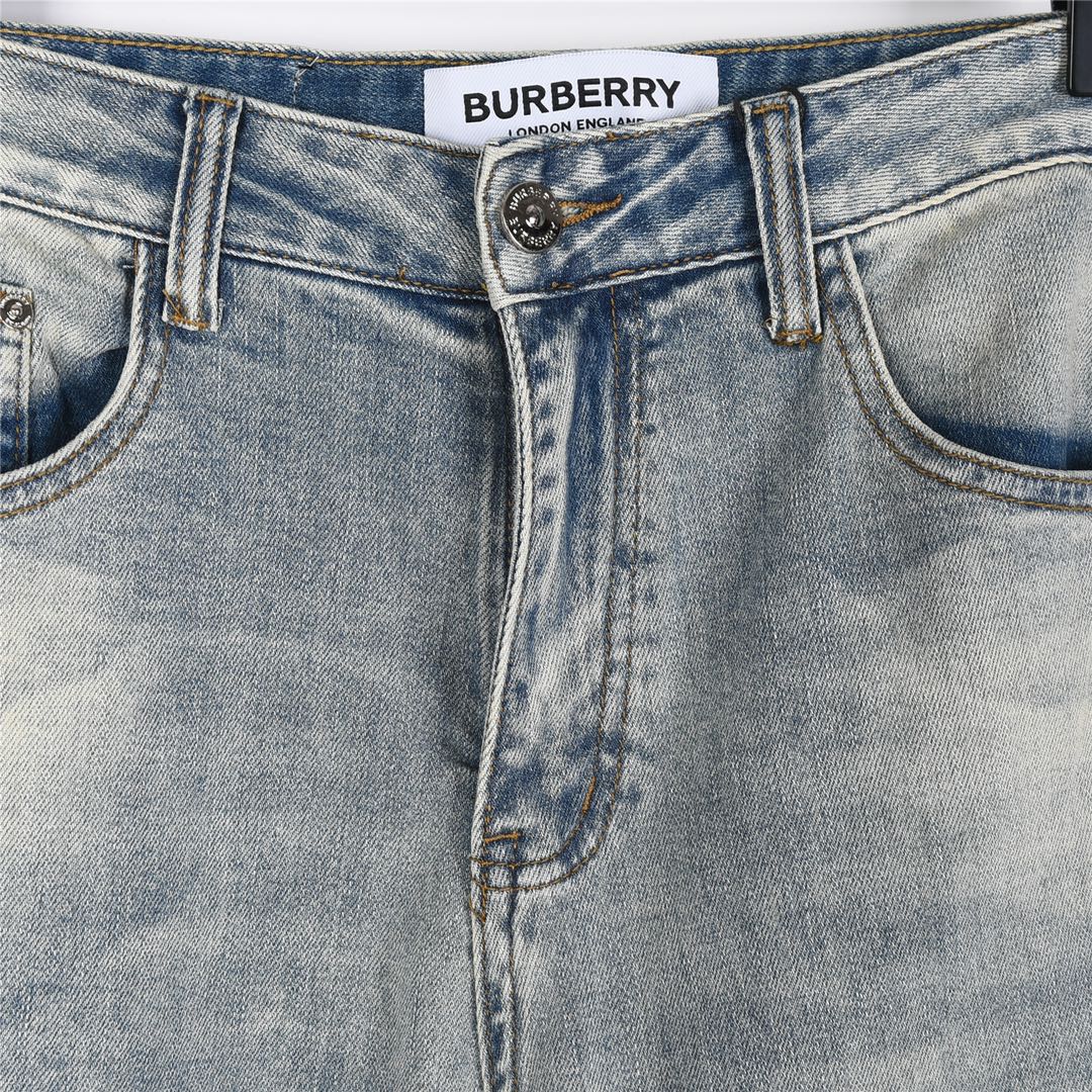 Burberry/巴宝莉 后袋TB战马刺绣牛仔裤 经典的复古风今年最牛仔裤