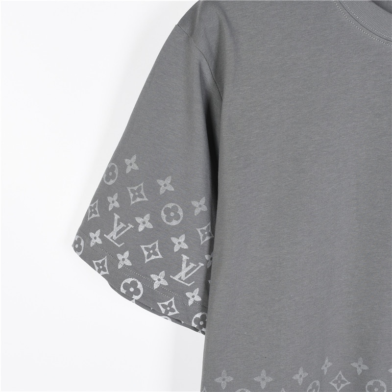 LouisVuitton/路易威登 袖子渐变短袖T恤